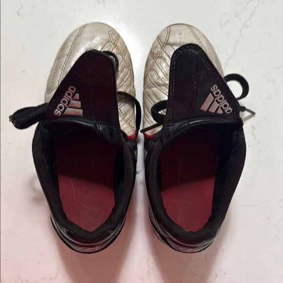 Adidas Kids Black and White Soccer Cleats.  Size boys 1 - Picture 1 of 6